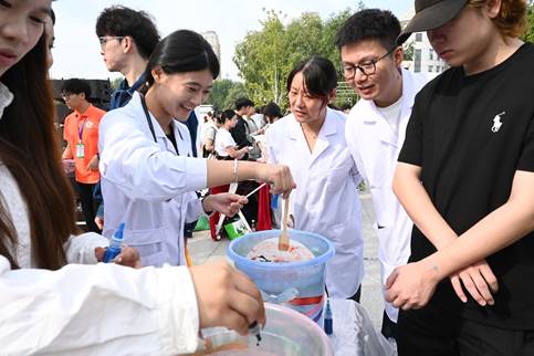 绘制漆扇